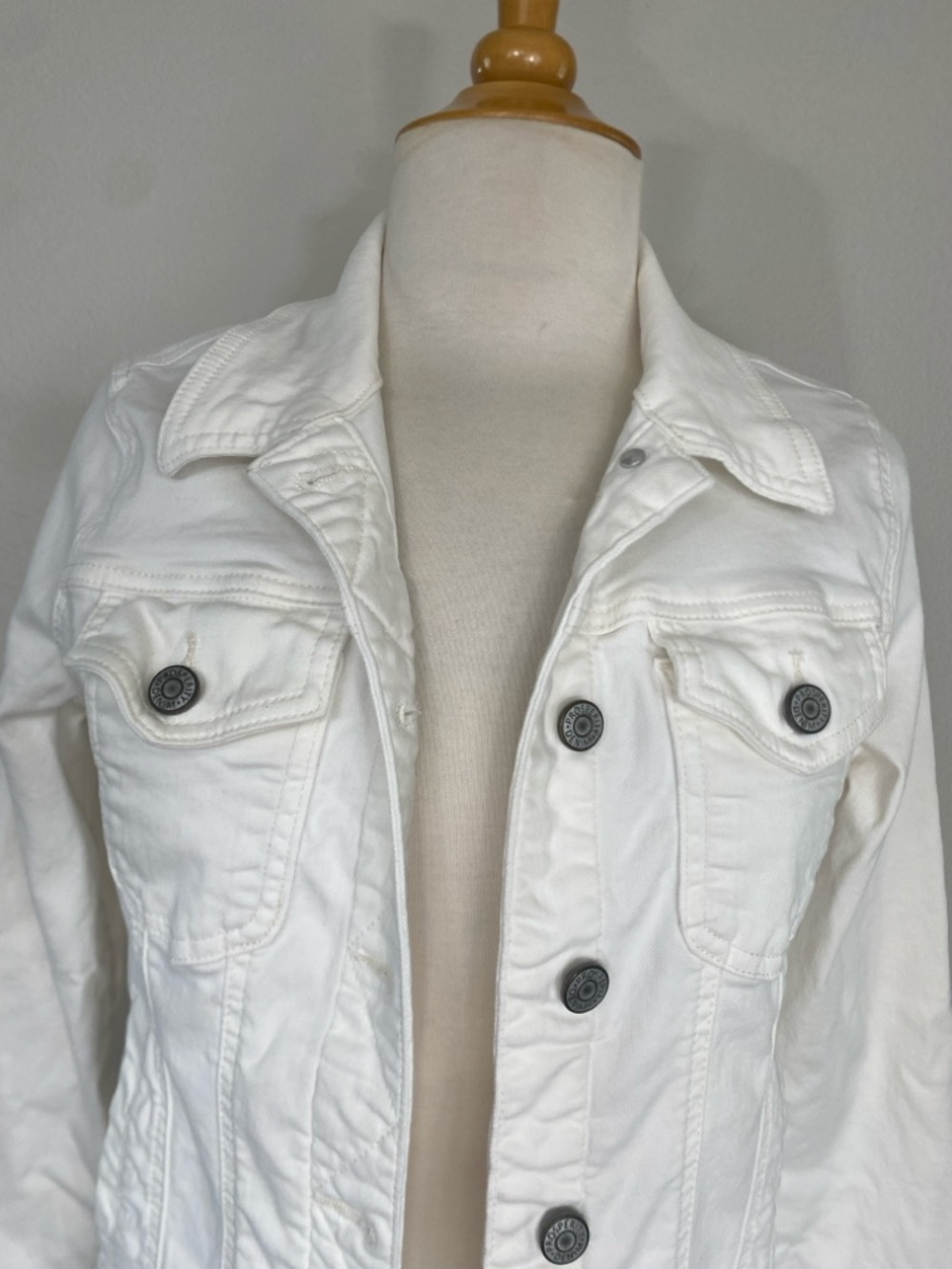 Prosperity Women's White Stretch Denim Jacket Size Small Coastal Cowgirl Casual - Picture 5 of 16